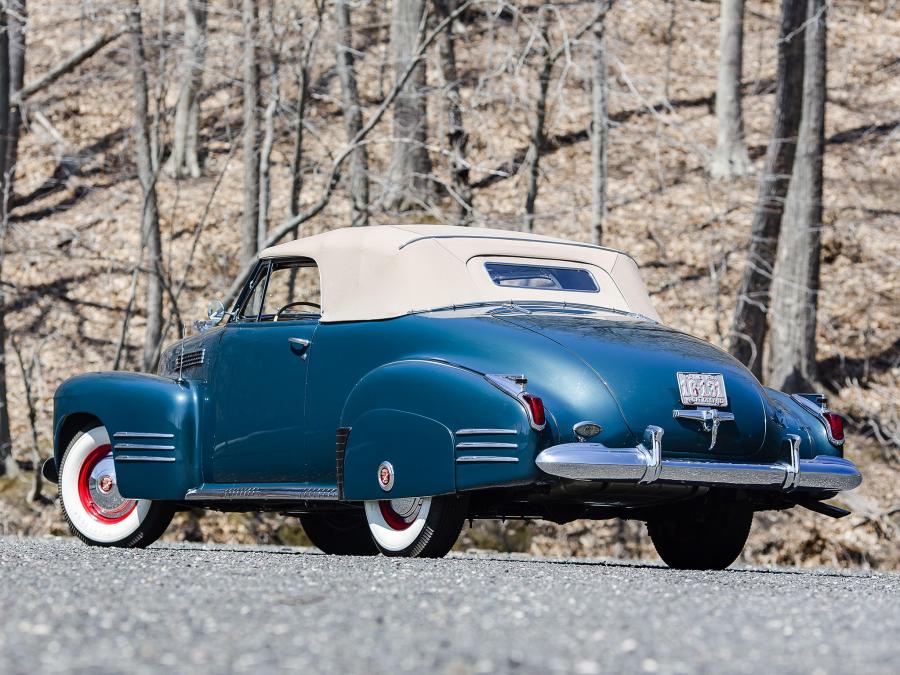  Cadillac Series 62 Convertible Coupe Deluxe (41-6267D) 1941 года  (фото 36 из 44)